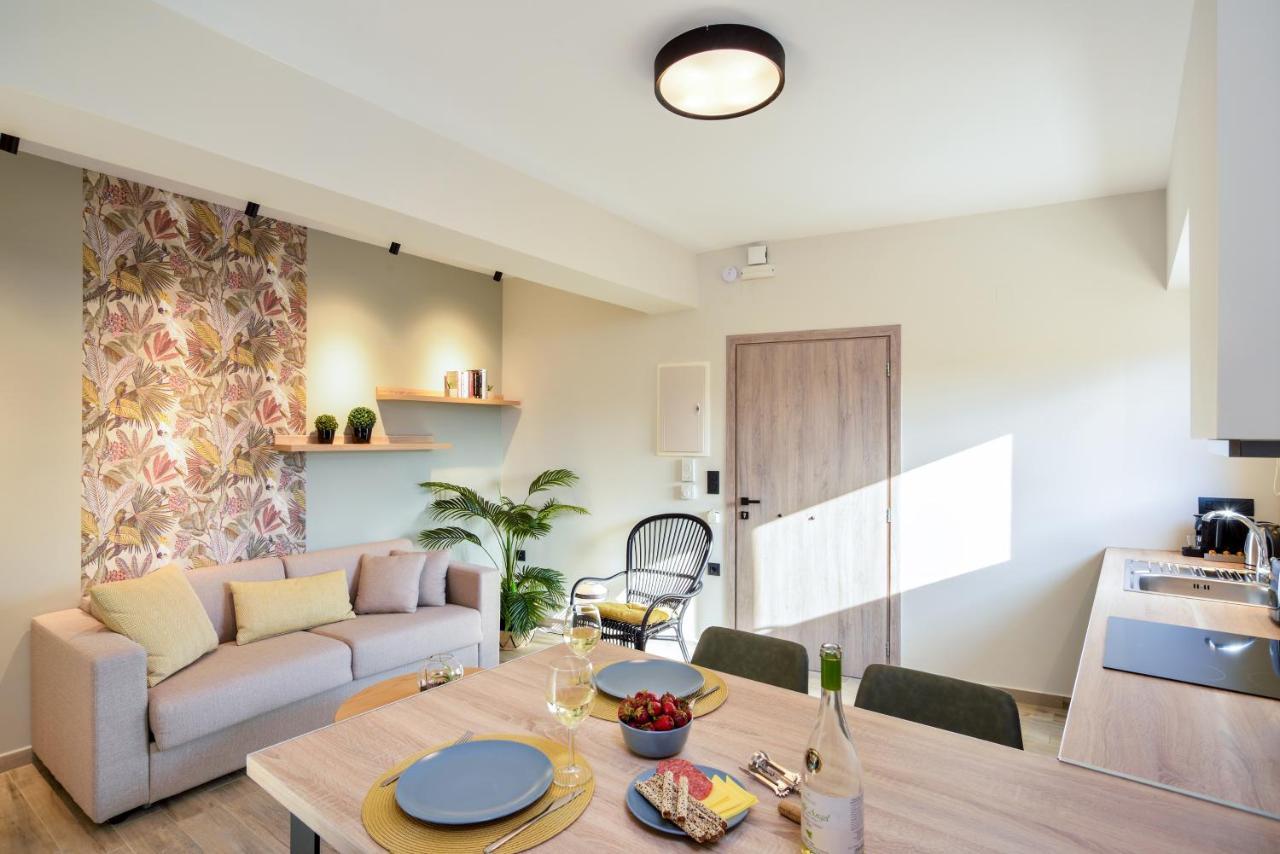 Dandelion Apartments خانيا المظهر الخارجي الصورة